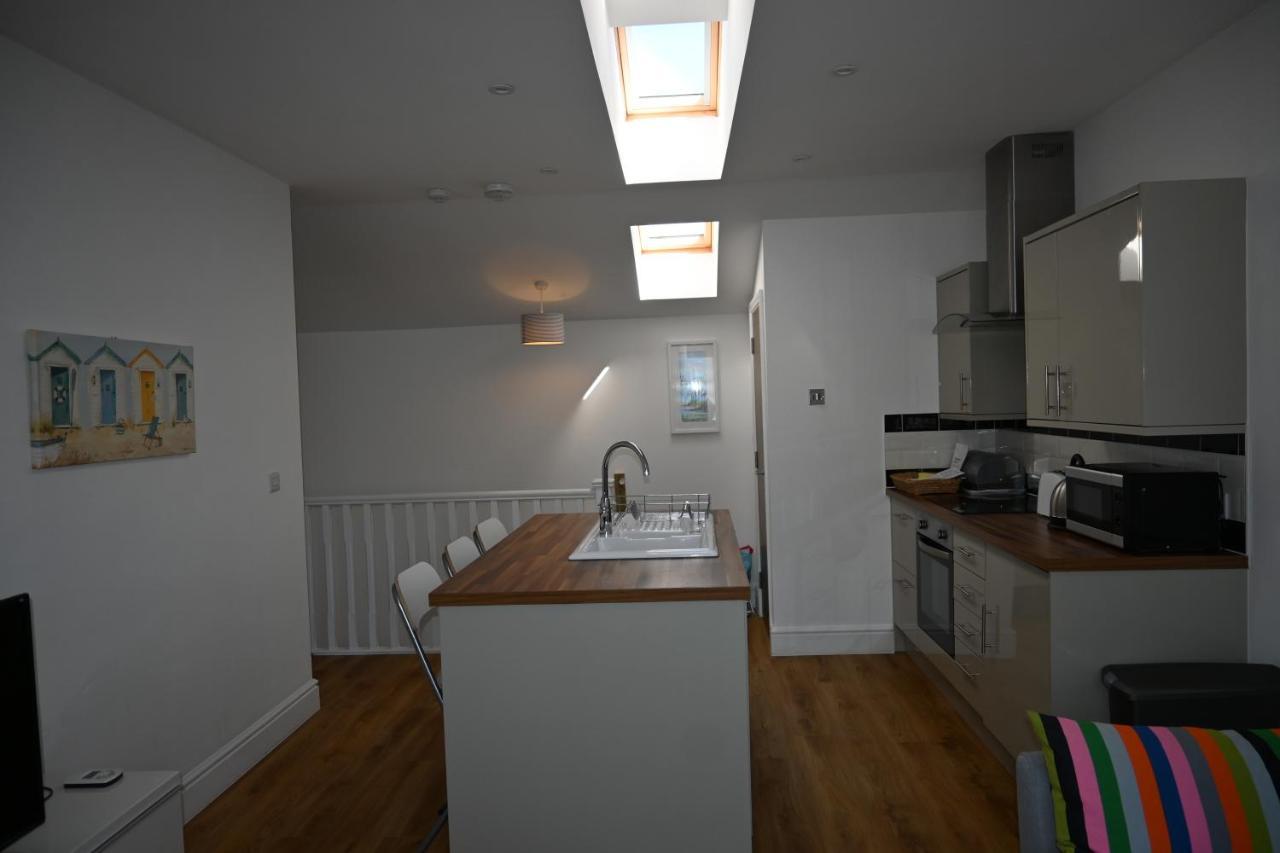 Apartment No. 8, 1 Bed, Sleeps 4 Exmouth Exterior photo